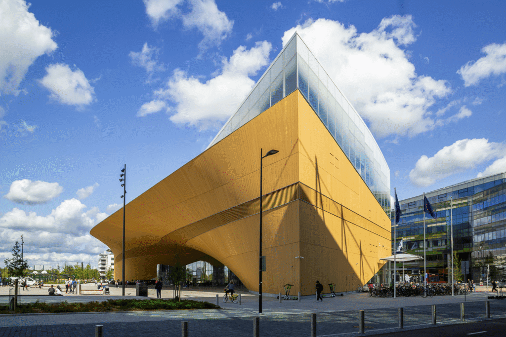10 Totally FREE Things to Do in Helsinki (Yes, 100% Free!) 11 Check Out Oodi Library – The Coolest Library Ever / FREE Things to do in Helsinki