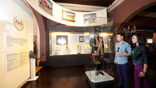 12 Best Things To Do in Selangor, Malaysia – A Local’s Guide to Hidden Gems & Must-Sees 4 Sultan Abdul Aziz Royal Gallery / Best things to do in Selangor