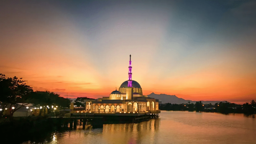 The 10 Best Sightseeing in Sarawak You Can’t Miss (Hidden Gems + Must-Sees!) 6 Best Sightseeing in Sarawak