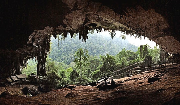 The 10 Best Sightseeing in Sarawak You Can’t Miss (Hidden Gems + Must-Sees!) 10 Best sightseeing in sarawak
