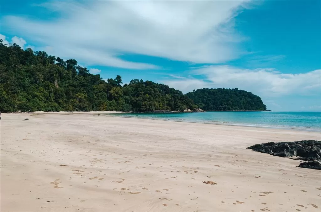The 10 Best Sightseeing in Sarawak You Can’t Miss (Hidden Gems + Must-Sees!) 11 Best Sightseeing in Sarawak
