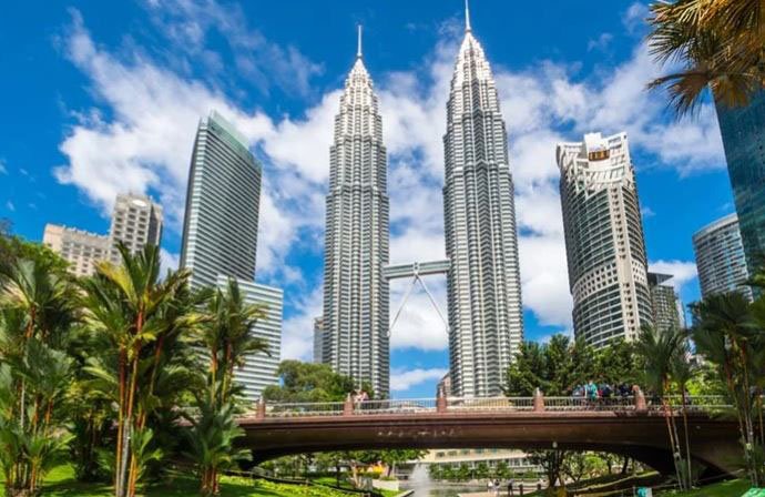 Kuala Lumpur Sightseeing, Petronas Tower