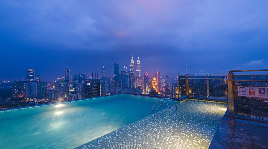 Sky Swimming Pool in Kuala Lumpur
